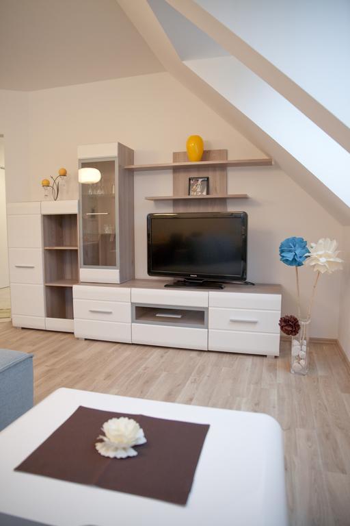 Haus Rosy Ferienwohnung シュトゥーベンベルク エクステリア 写真