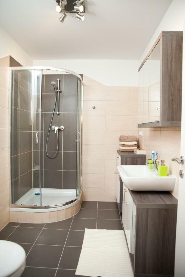 Haus Rosy Ferienwohnung シュトゥーベンベルク エクステリア 写真
