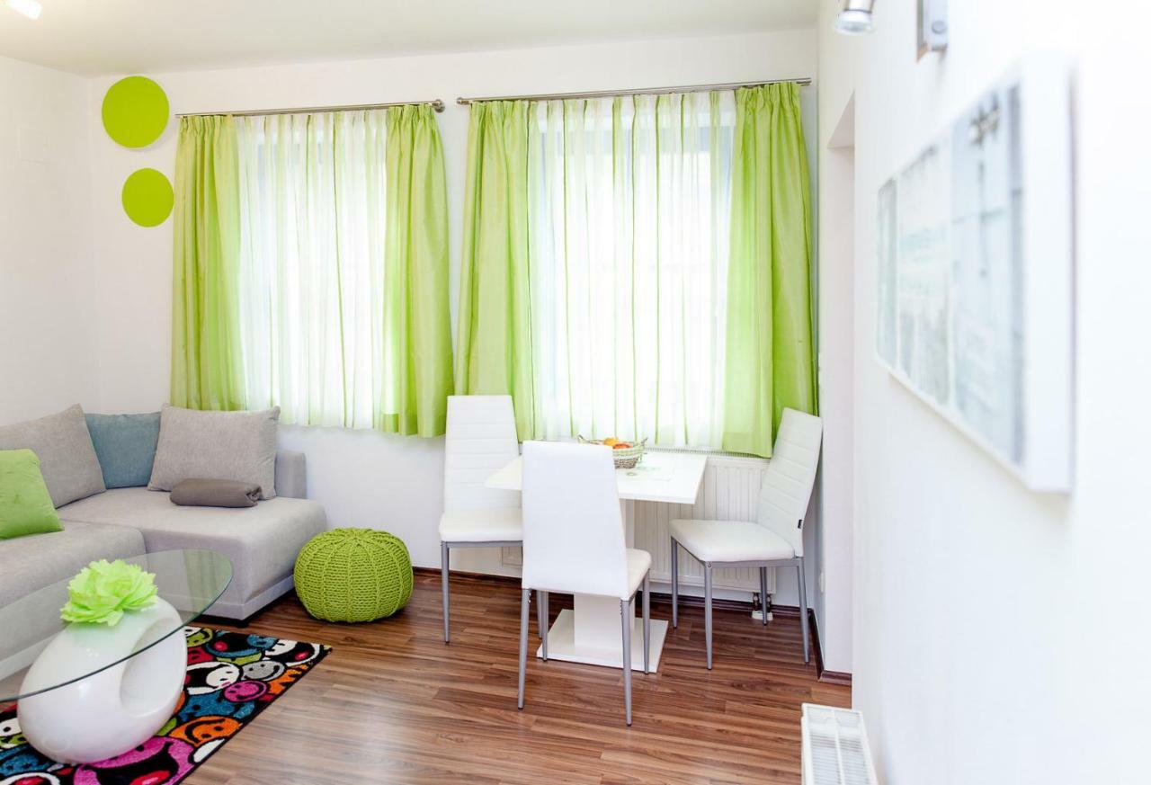 Haus Rosy Ferienwohnung シュトゥーベンベルク エクステリア 写真